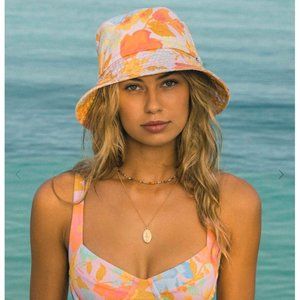 NWT Billabong Still Single Bucket Hat